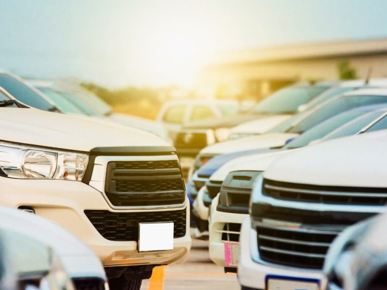 تأجير السيارات