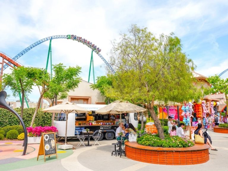 قافلة كوب آند جو – مدينة ملاهي